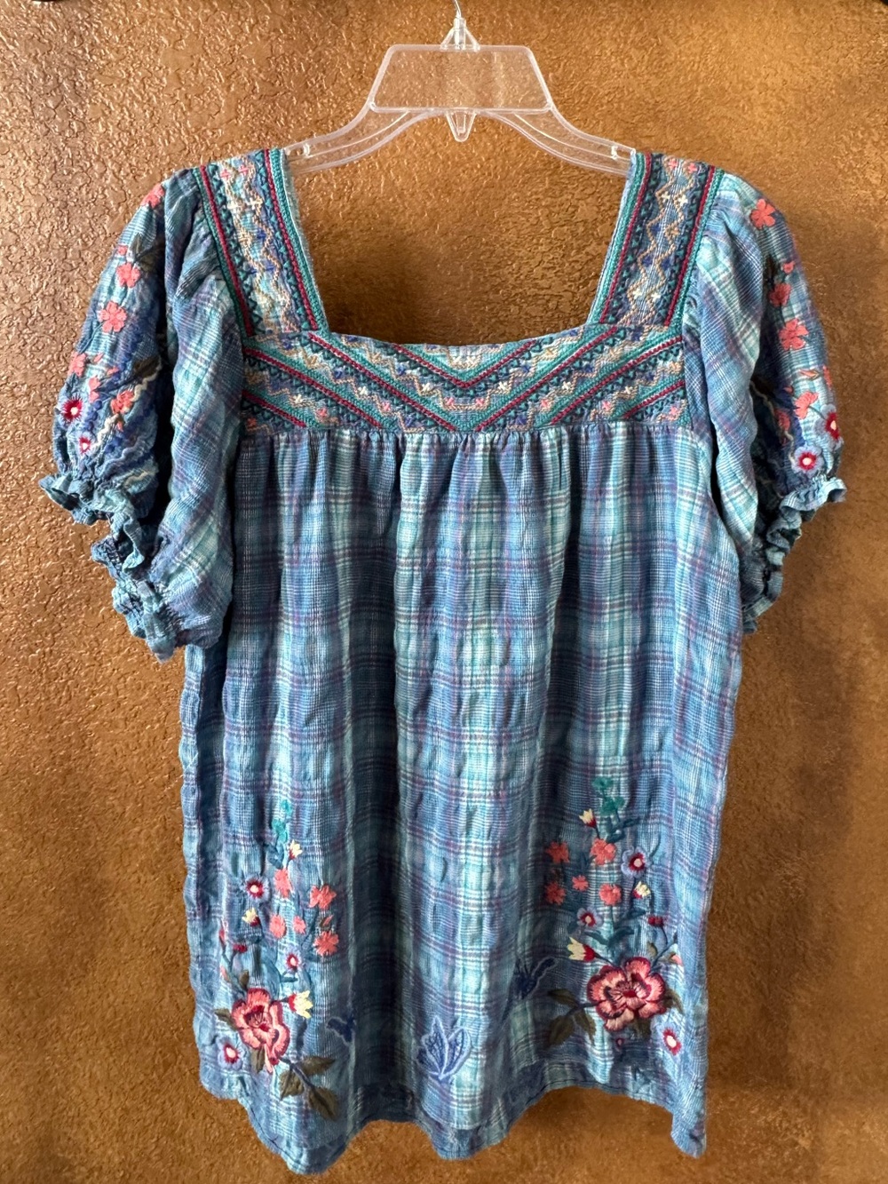 Johnny Was Aimee Blue Plaid Floral Embroidered Short Puff Sleeve Peasant Top S - Picture 10 of 12